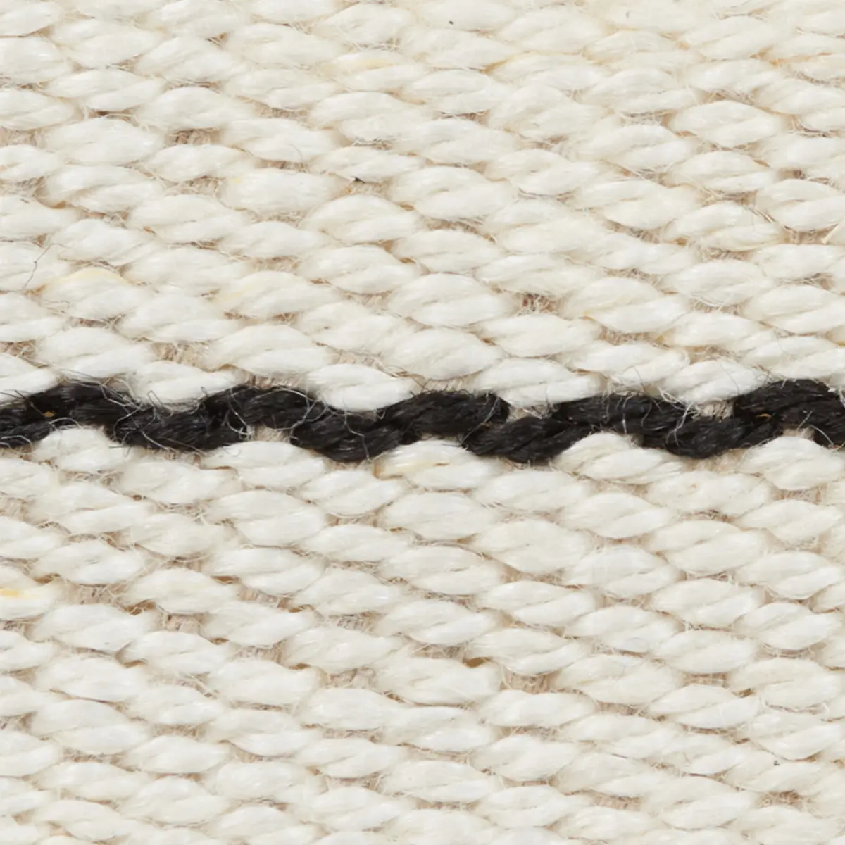 AGNES NARROW TAPE_ WHITE & BLACK