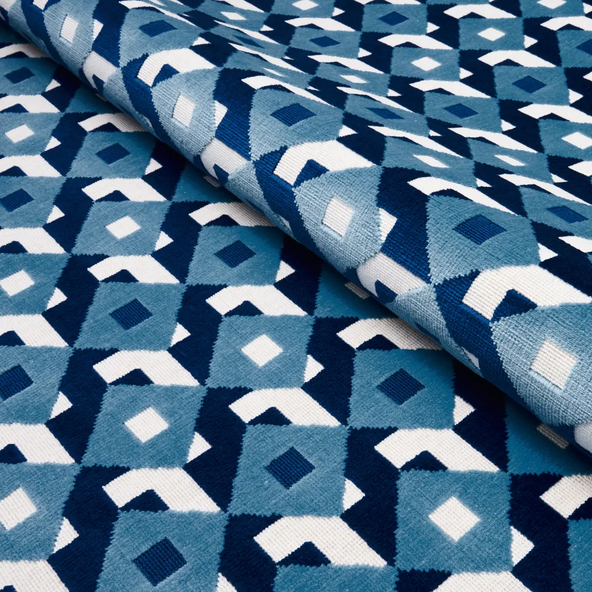 DAZZLE SHIP VELVET_ AZURE
