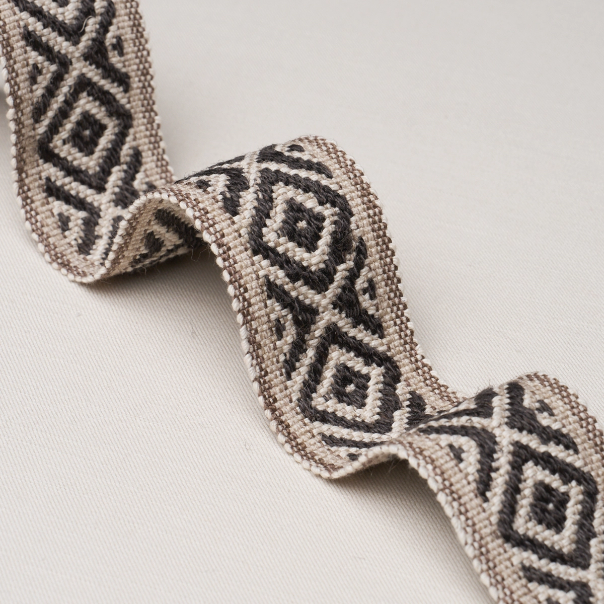 LARSON HANDWOVEN TAPE_ BROWN