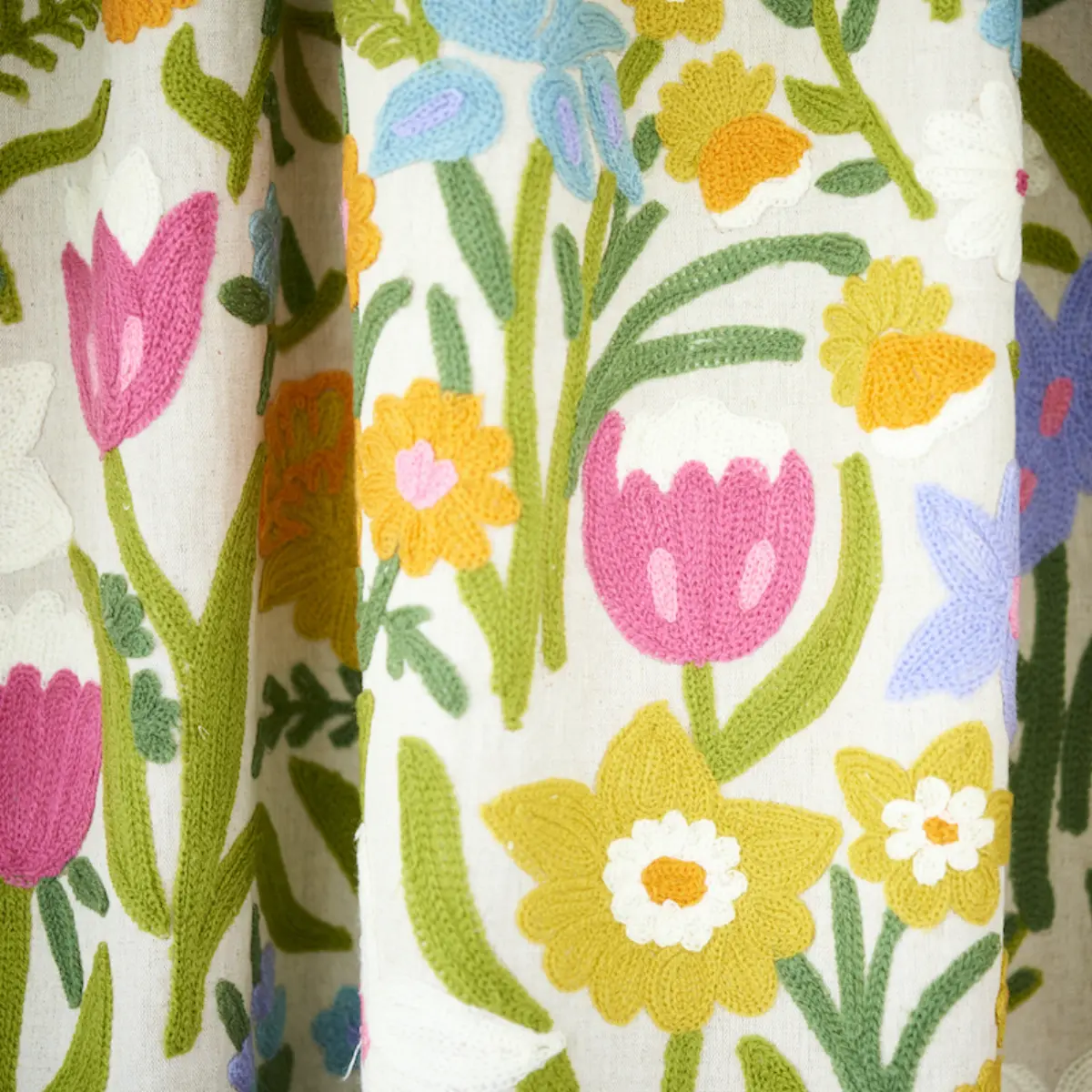CREWEL GARDEN_ MULTI