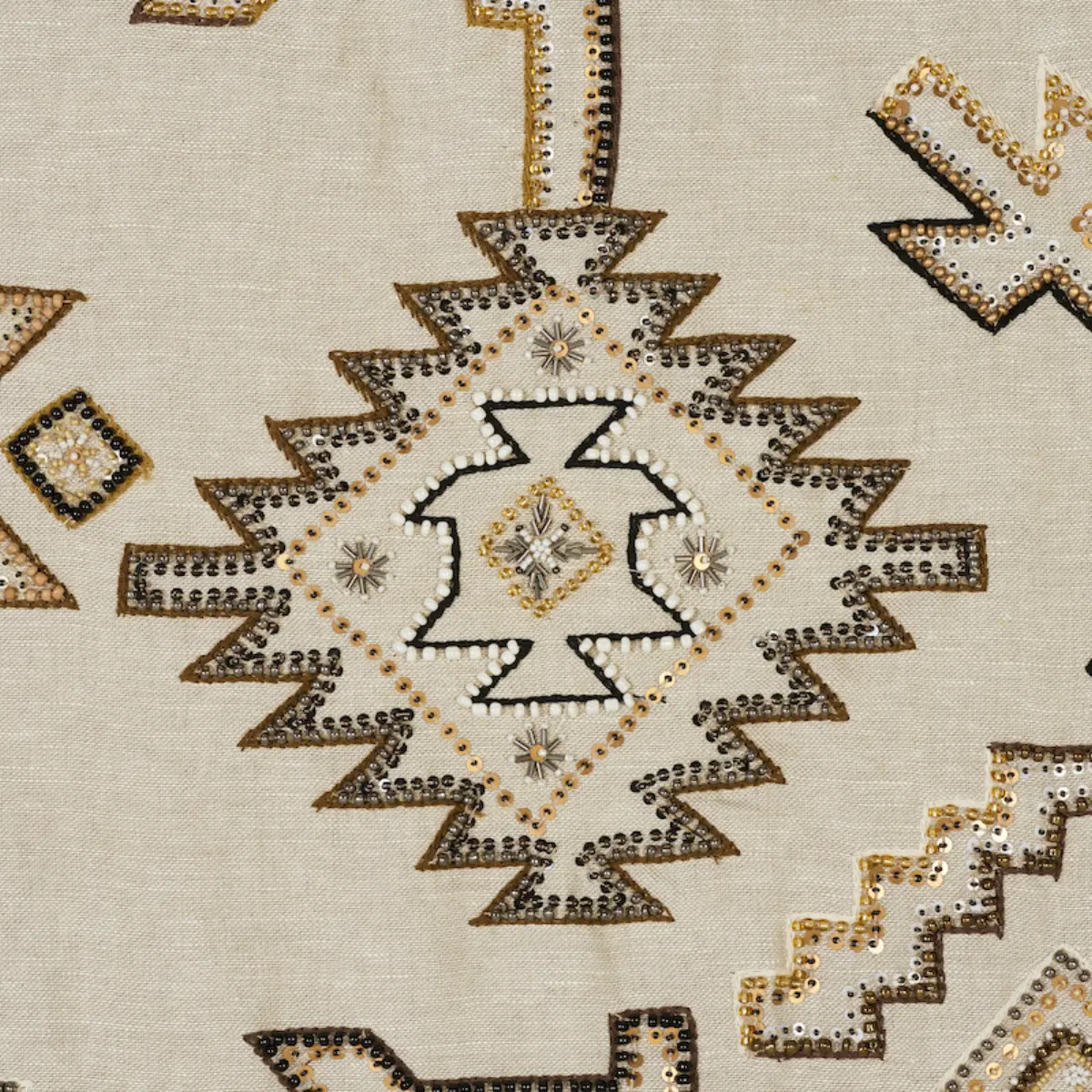 EZMA EMBROIDERY_ NEUTRAL