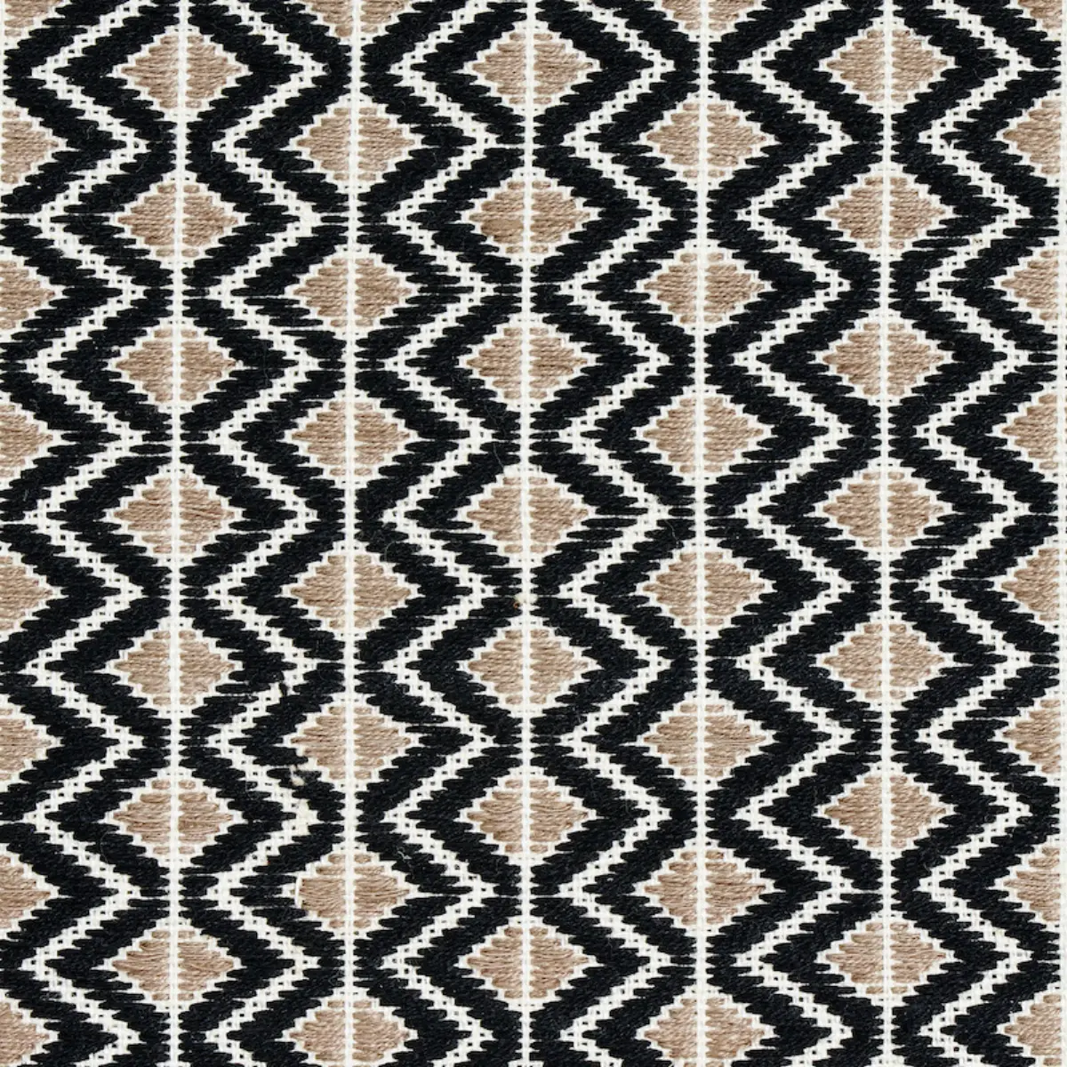 PINULA HAND WOVEN_ BLACK