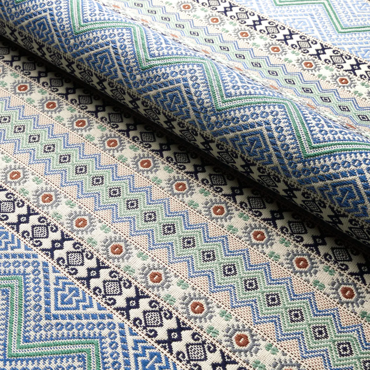 HOLMUL HAND WOVEN_ BLUE