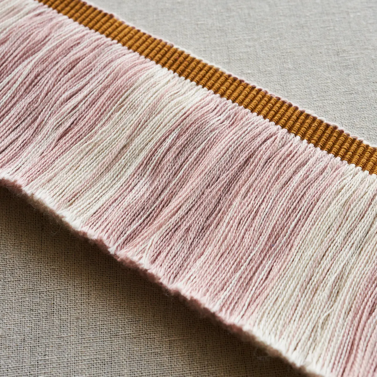 CALCADA FRINGE_ ROSE QUARTZ