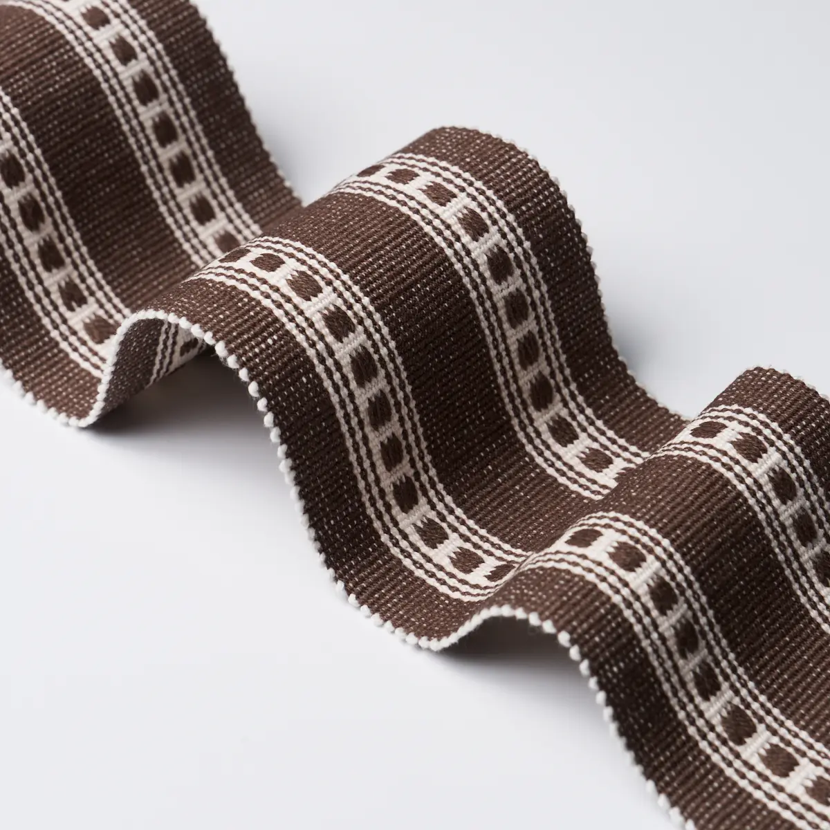 LUBECK TAPE_ BROWN