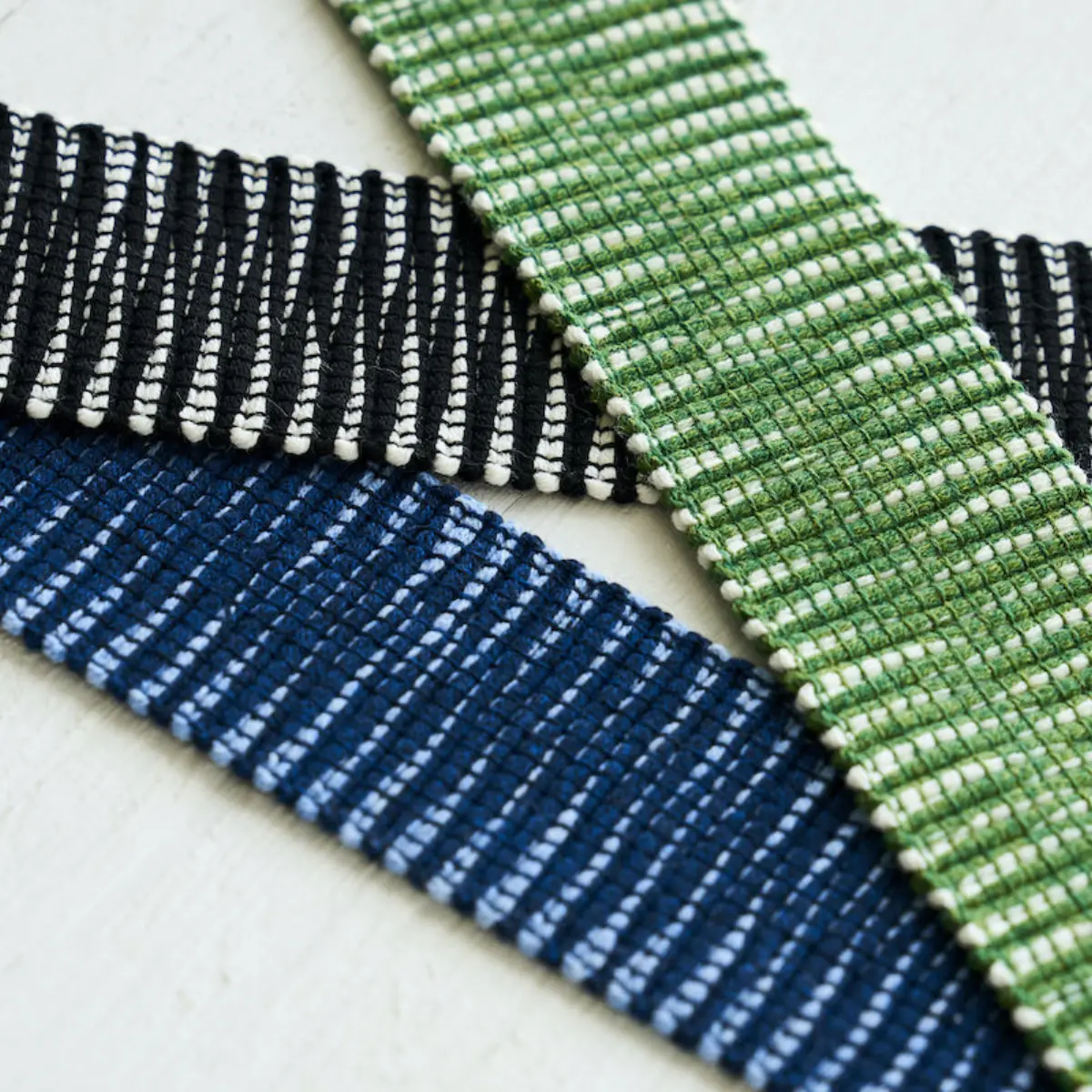 PIERCE TAPE INDOOR/OUTDOOR_ GREEN