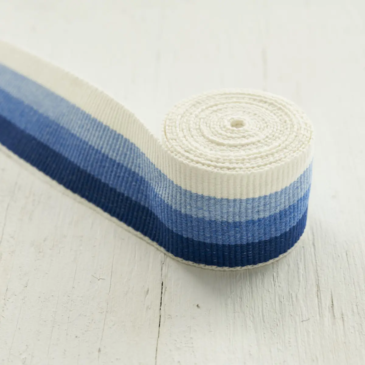 OMBRE TAPE INDOOR/OUTDOOR_ BLUE