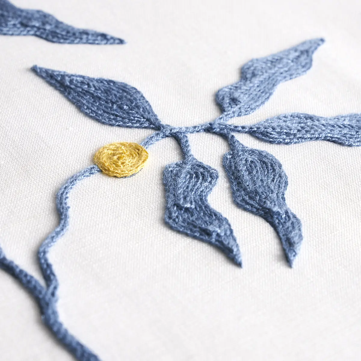 LILLA EMBROIDERY_ BLUE