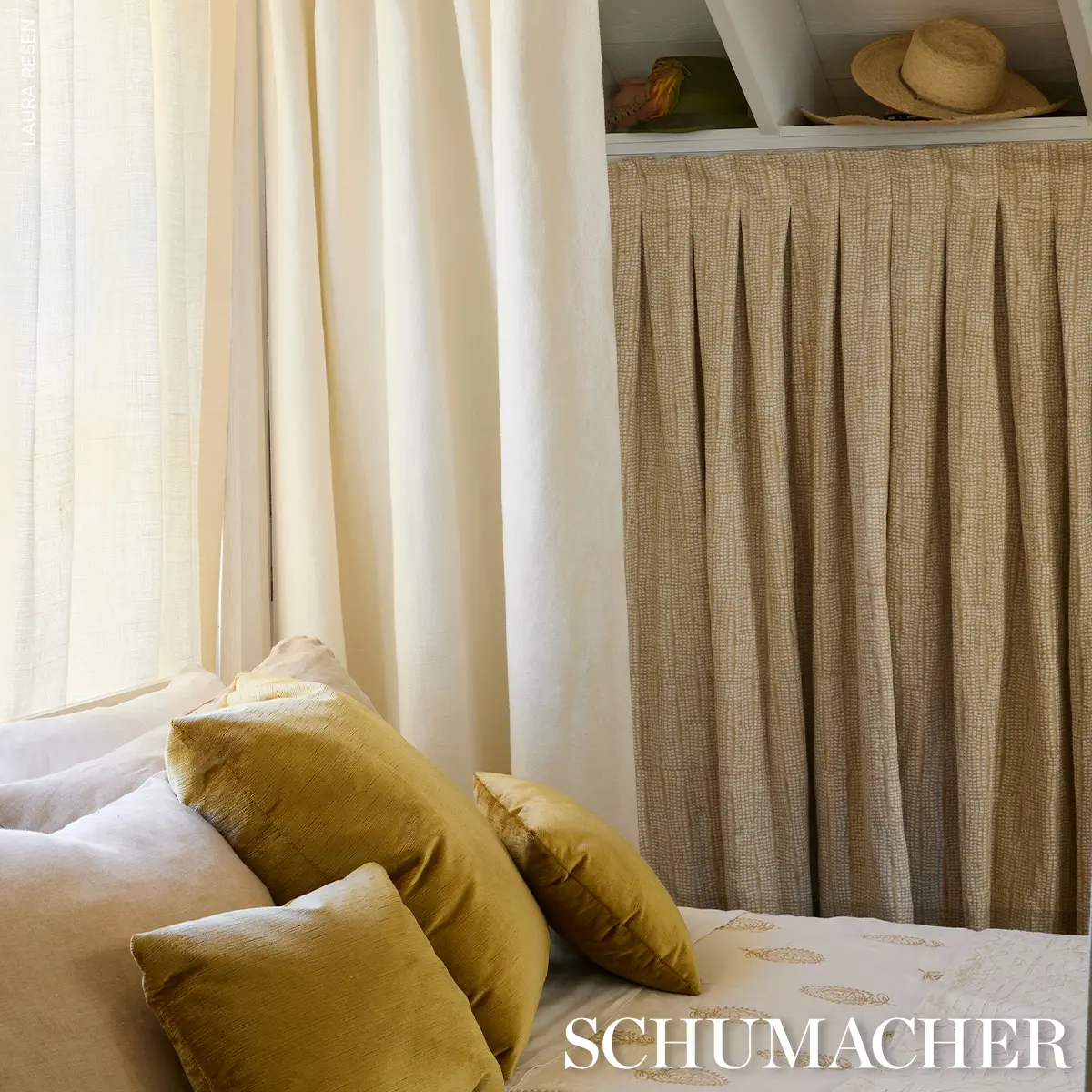 DOROTHEA SILK VELVET_ OLD WORLD GOLD