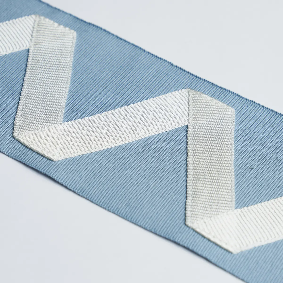 LEGERE APPLIQUÉ TAPE_ IVORY ON SKY