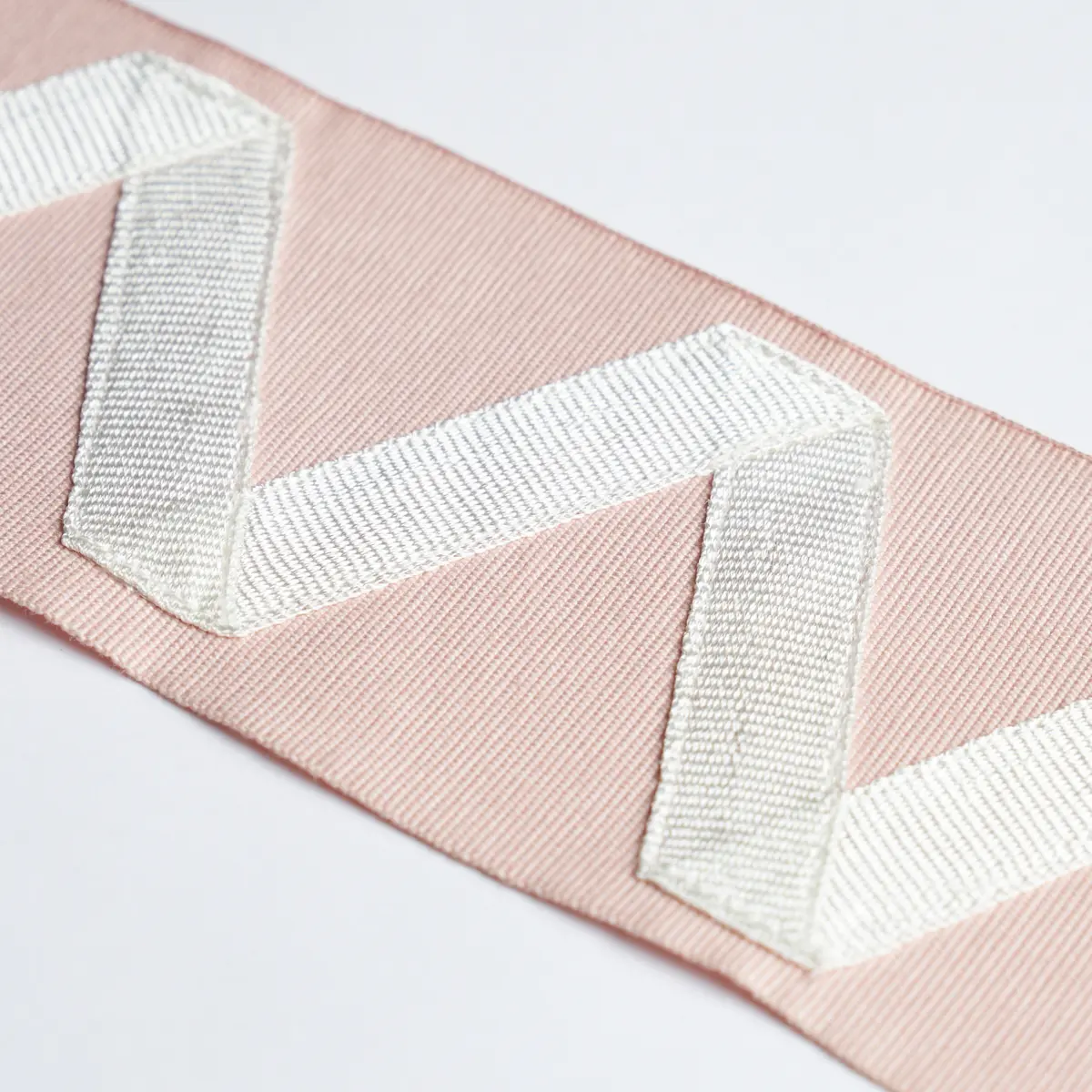 LEGERE APPLIQUÉ TAPE_ IVORY ON BLUSH
