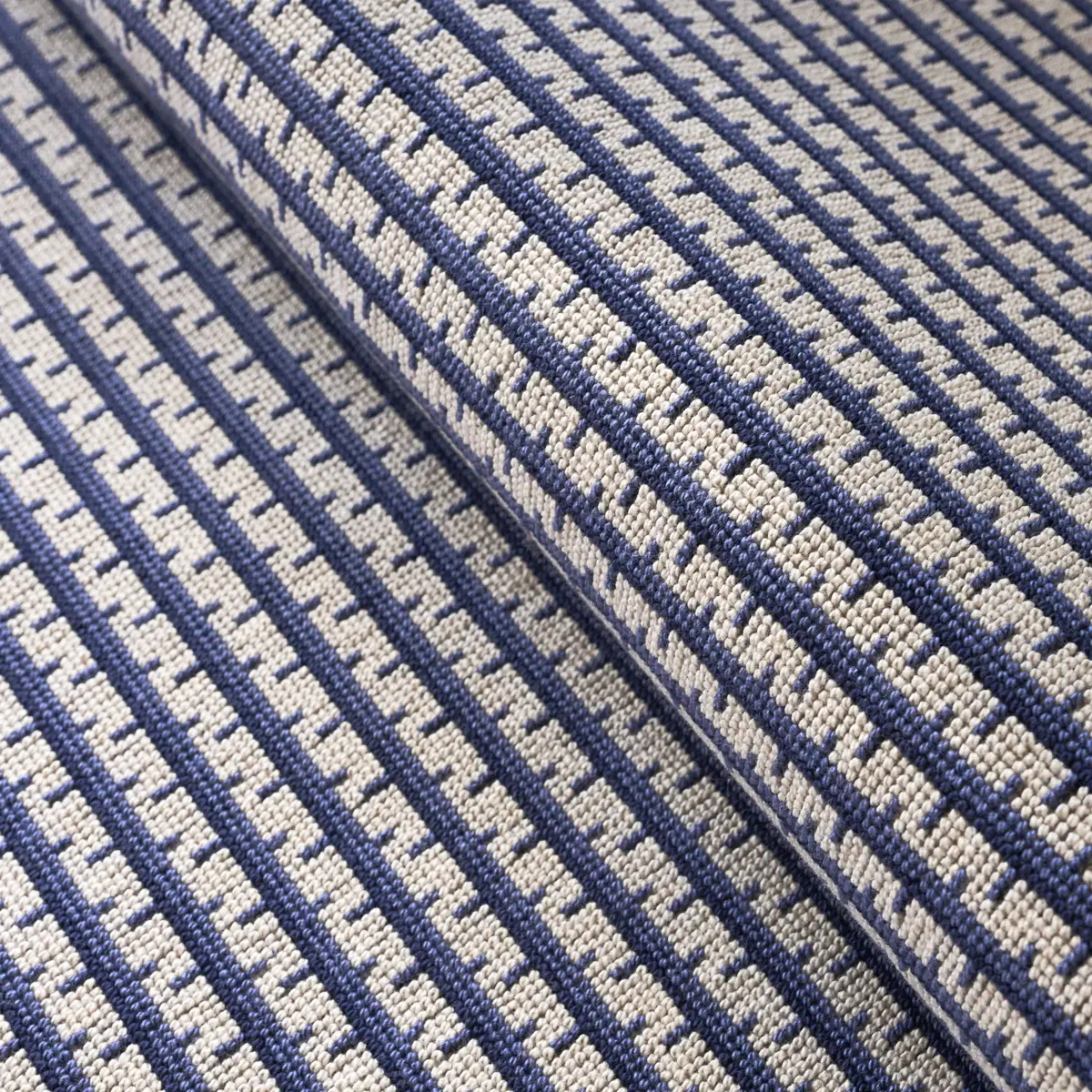 STRUKTUR ÉPINGLÉ_ LAPIS