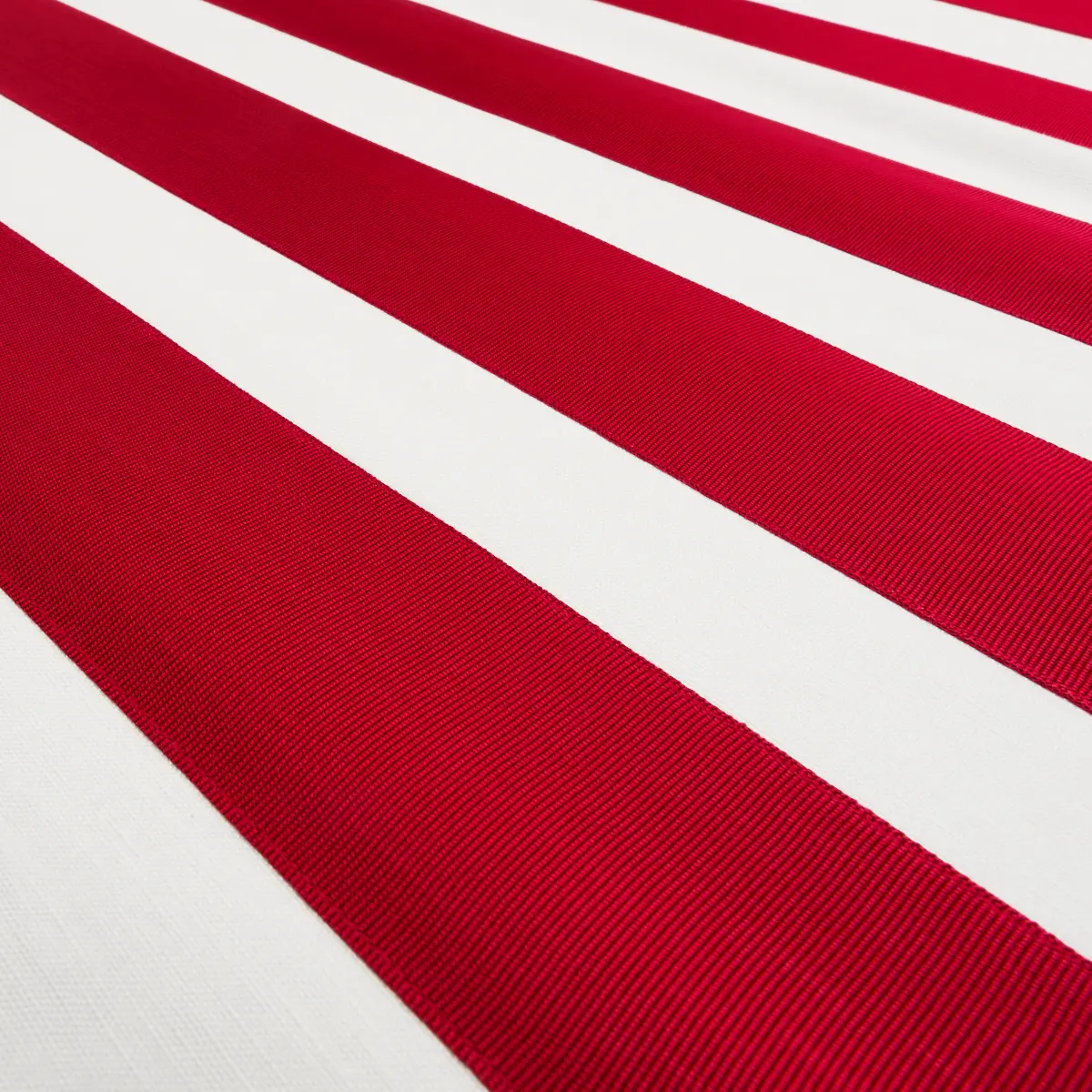RIBBON APPLIQUÉ PANEL_ RED ON IVORY