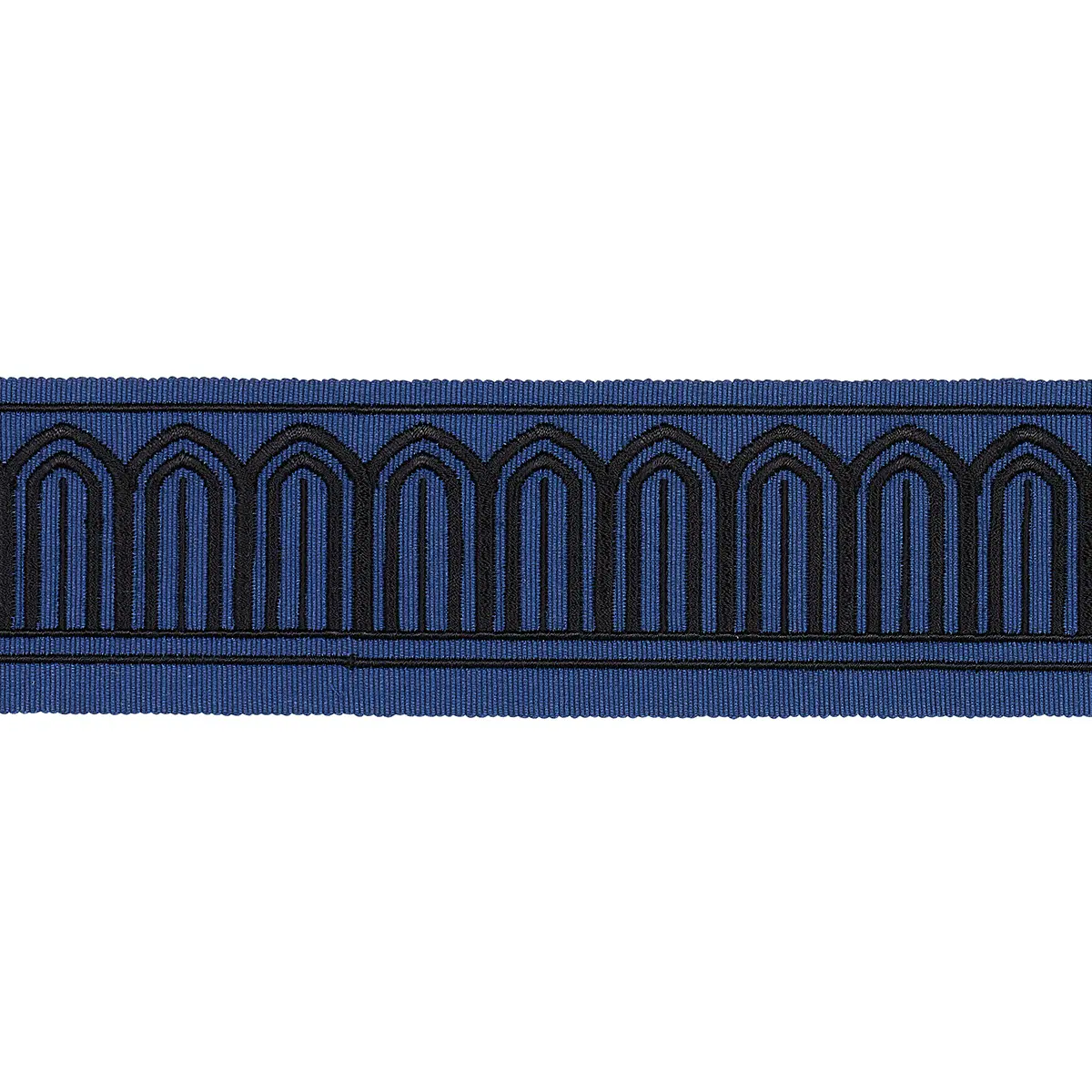ARCHES EMBROIDERED TAPE MEDIUM_ BLACK ON NAVY