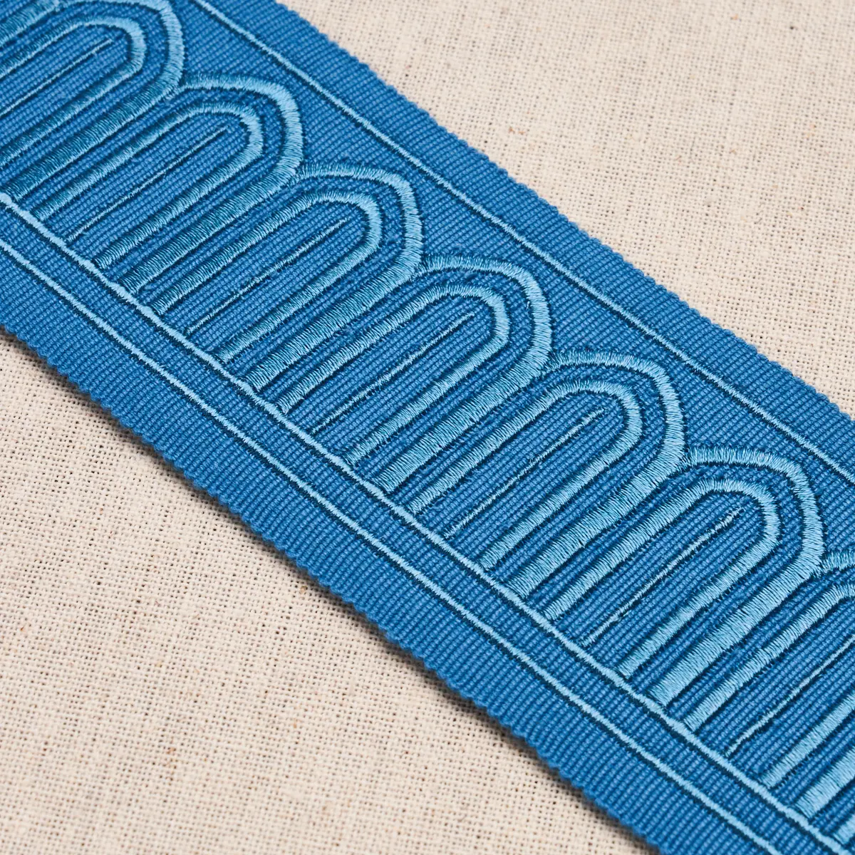ARCHES EMBROIDERED TAPE MEDIUM_ TEAL