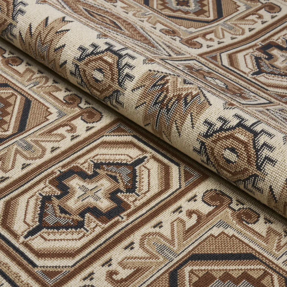 CROWLEY ÉPINGLÉ_ BROWN