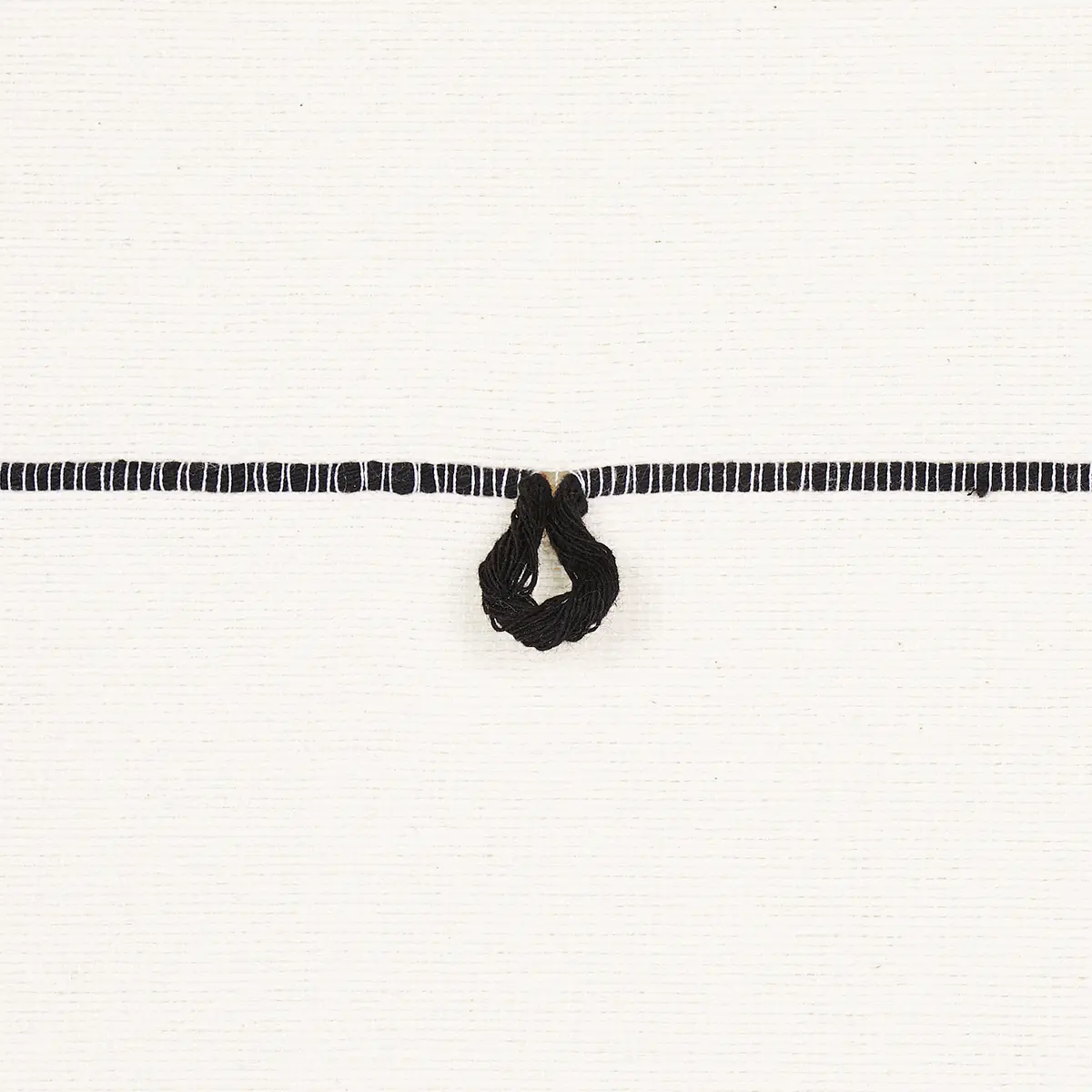 GLOBO KNOTTED HANDWOVEN_ BLACK