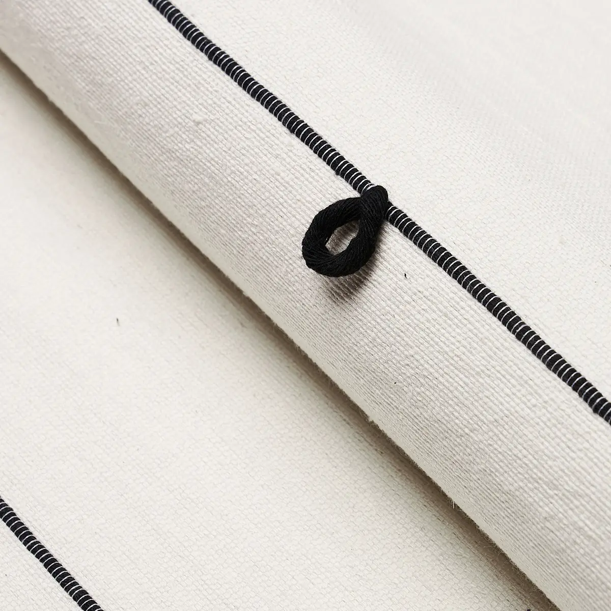 GLOBO KNOTTED HANDWOVEN_ BLACK