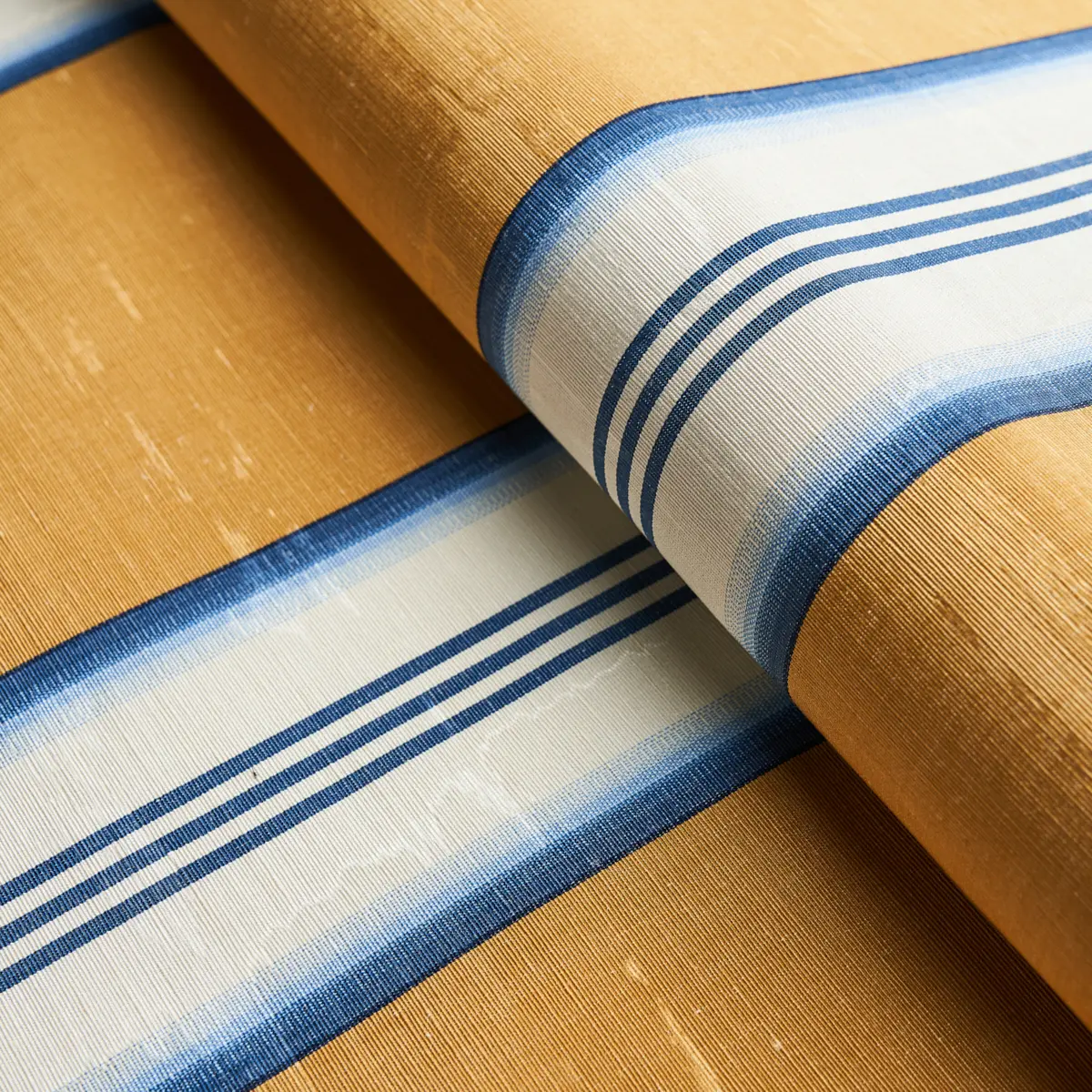 RANDOLPH STRIPE MOIRÉ_ GOLDSMITH