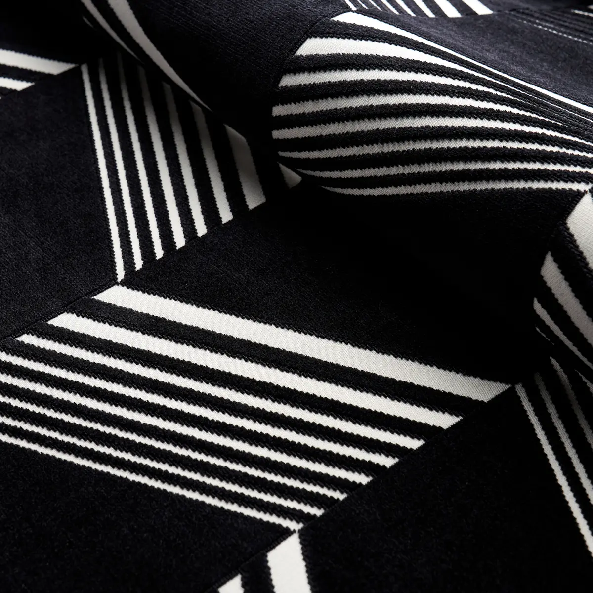 JESSIE CUT VELVET_ BLACK & WHITE