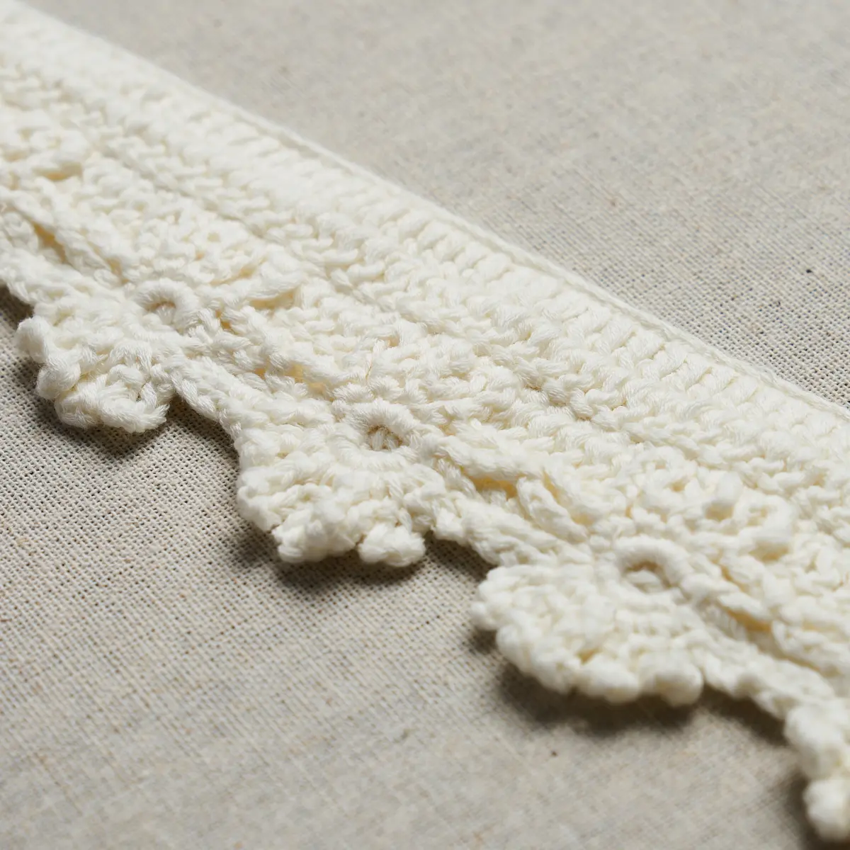 EVELYNE CROCHET TRIM_ IVORY