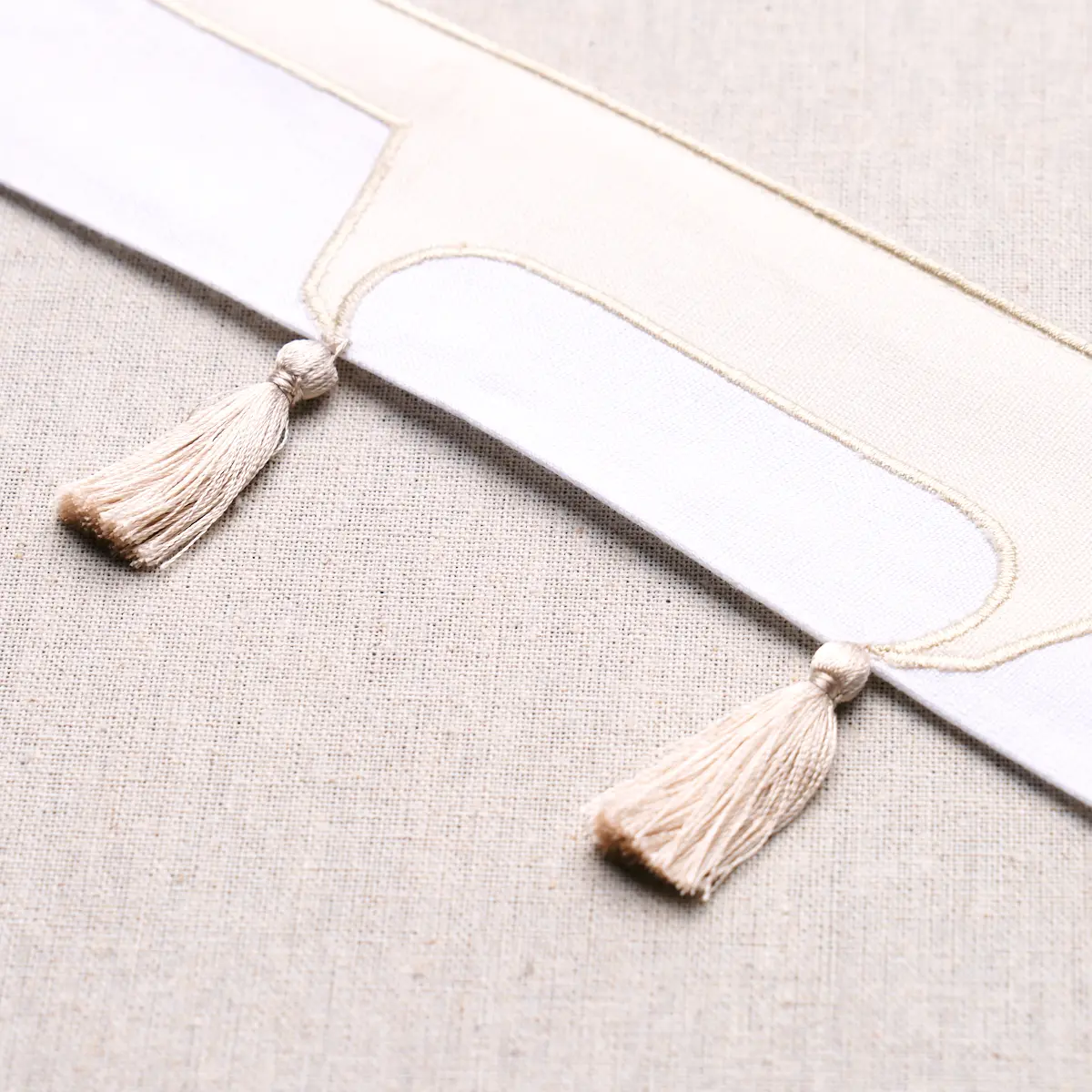 PAGODA TRIM_ IVORY