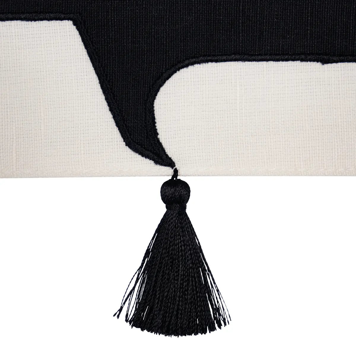 PAGODA TRIM_ BLACK