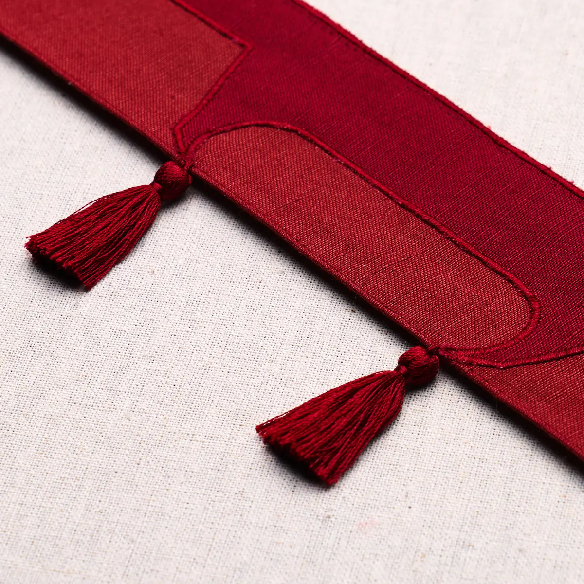 PAGODA TRIM_ RED