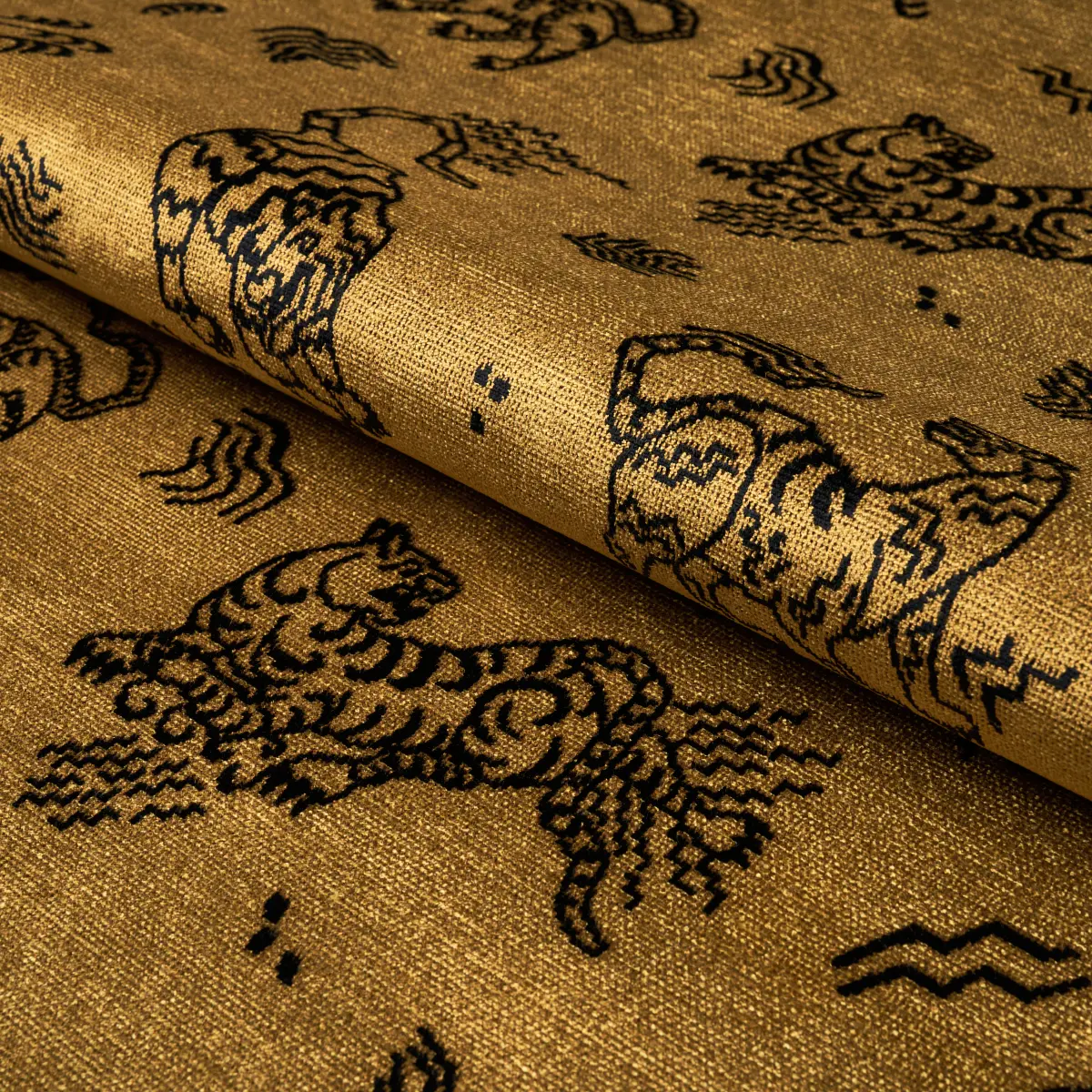 KINABALU VELVET_ GOLD