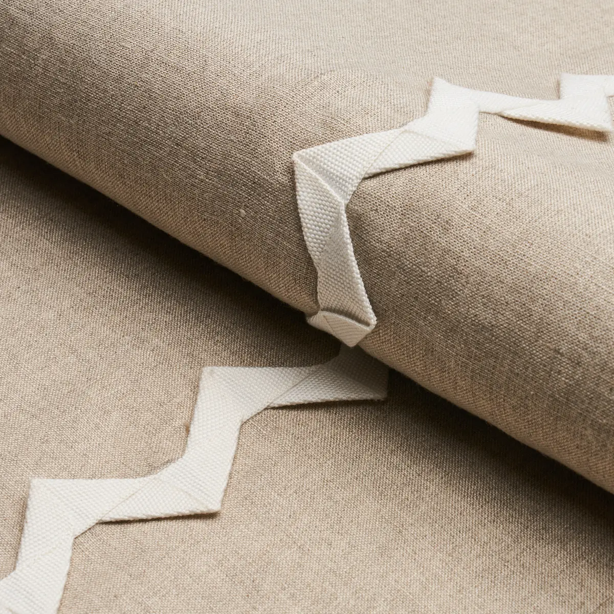 LAZARE APPLIQUÉ_ IVORY ON NATURAL