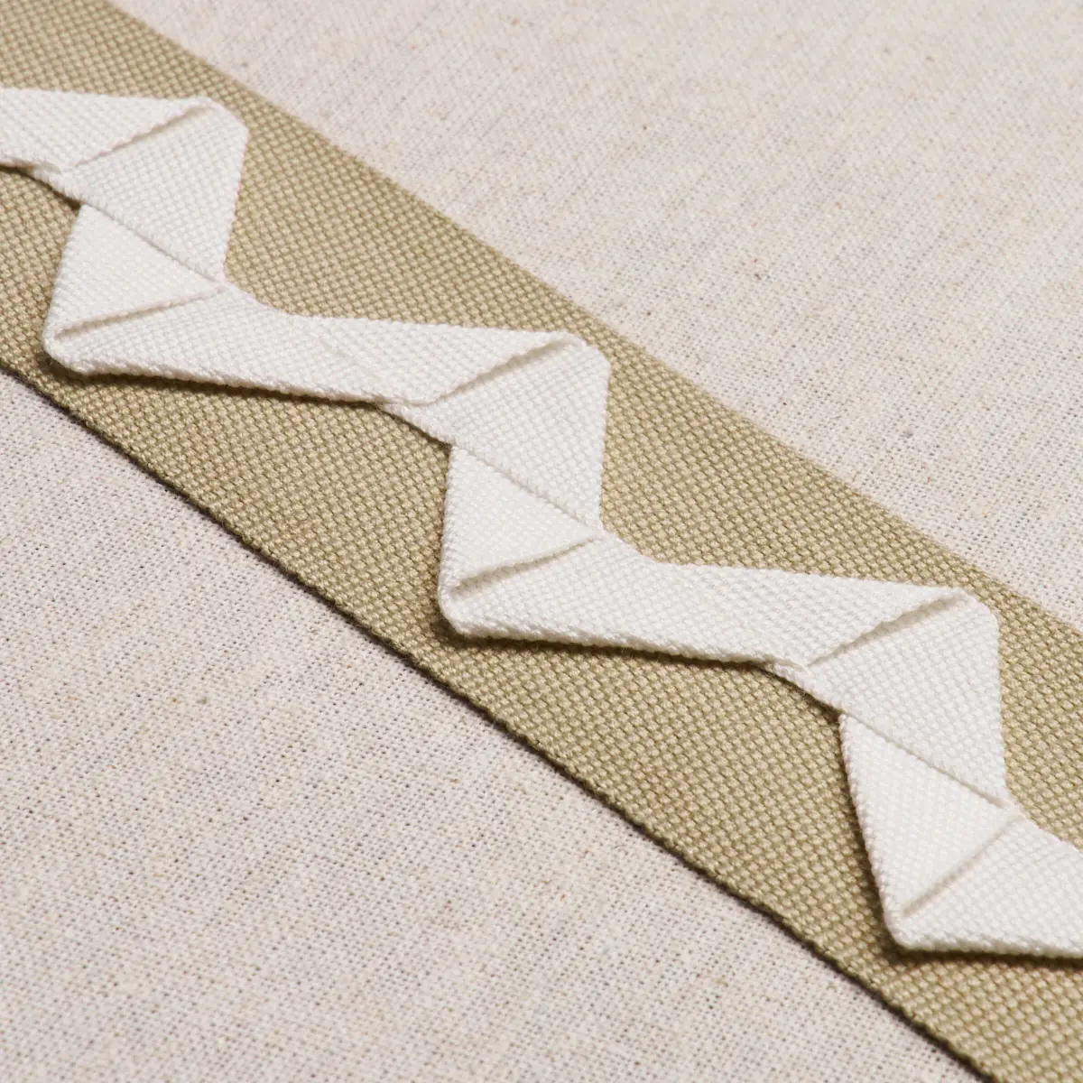 LAZARE APPLIQUÉ TAPE_ IVORY ON NATURAL