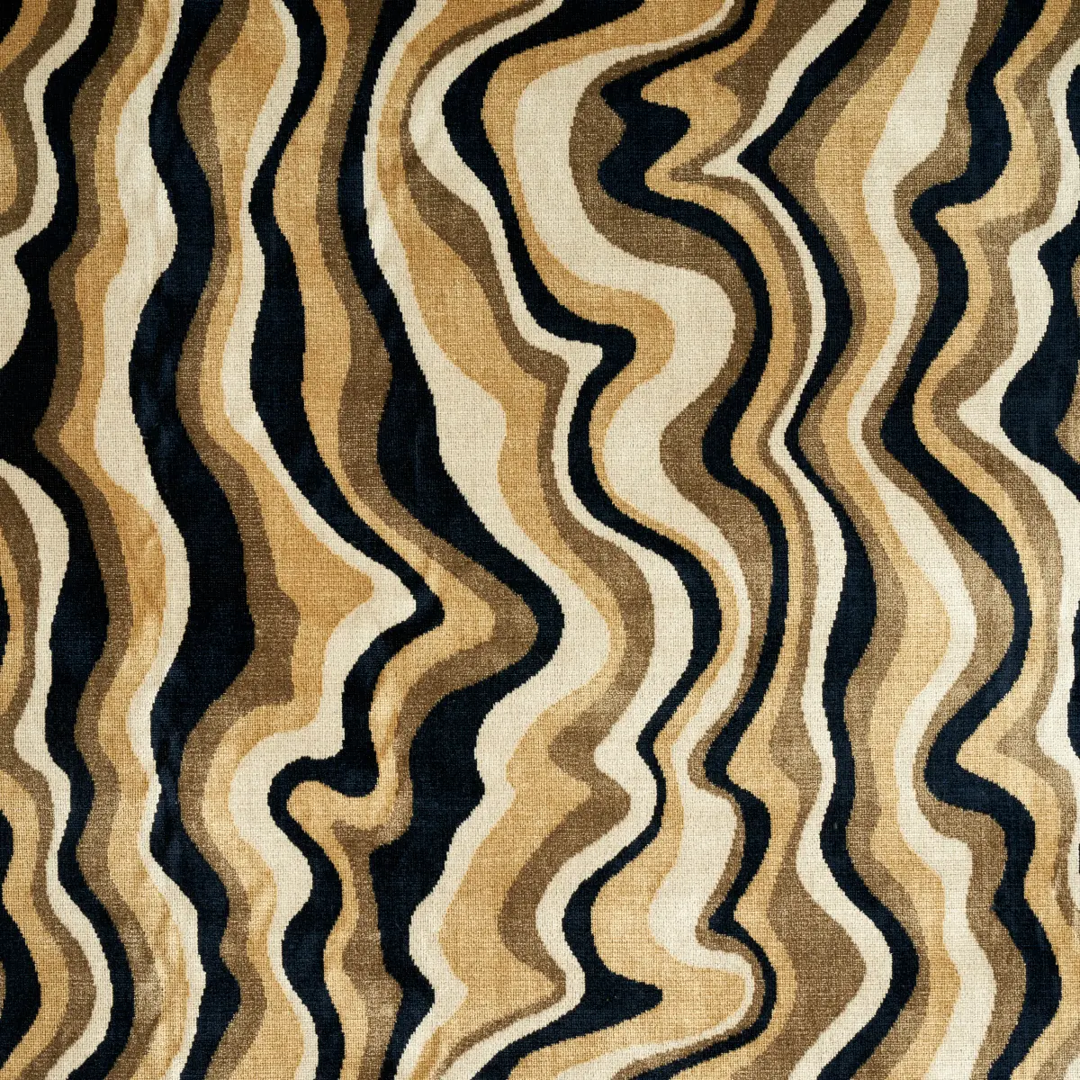 SWIRL VELVET_ NEUTRAL