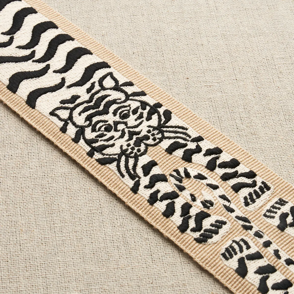 LE TIGRE EMBROIDERED TRIM_ NEUTRAL