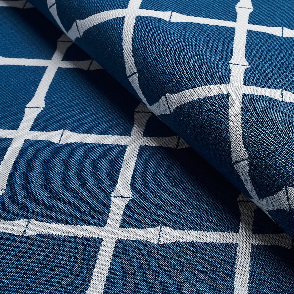 BAMBOO TRELLIS INDOOR/OUTDOOR_ NAVY