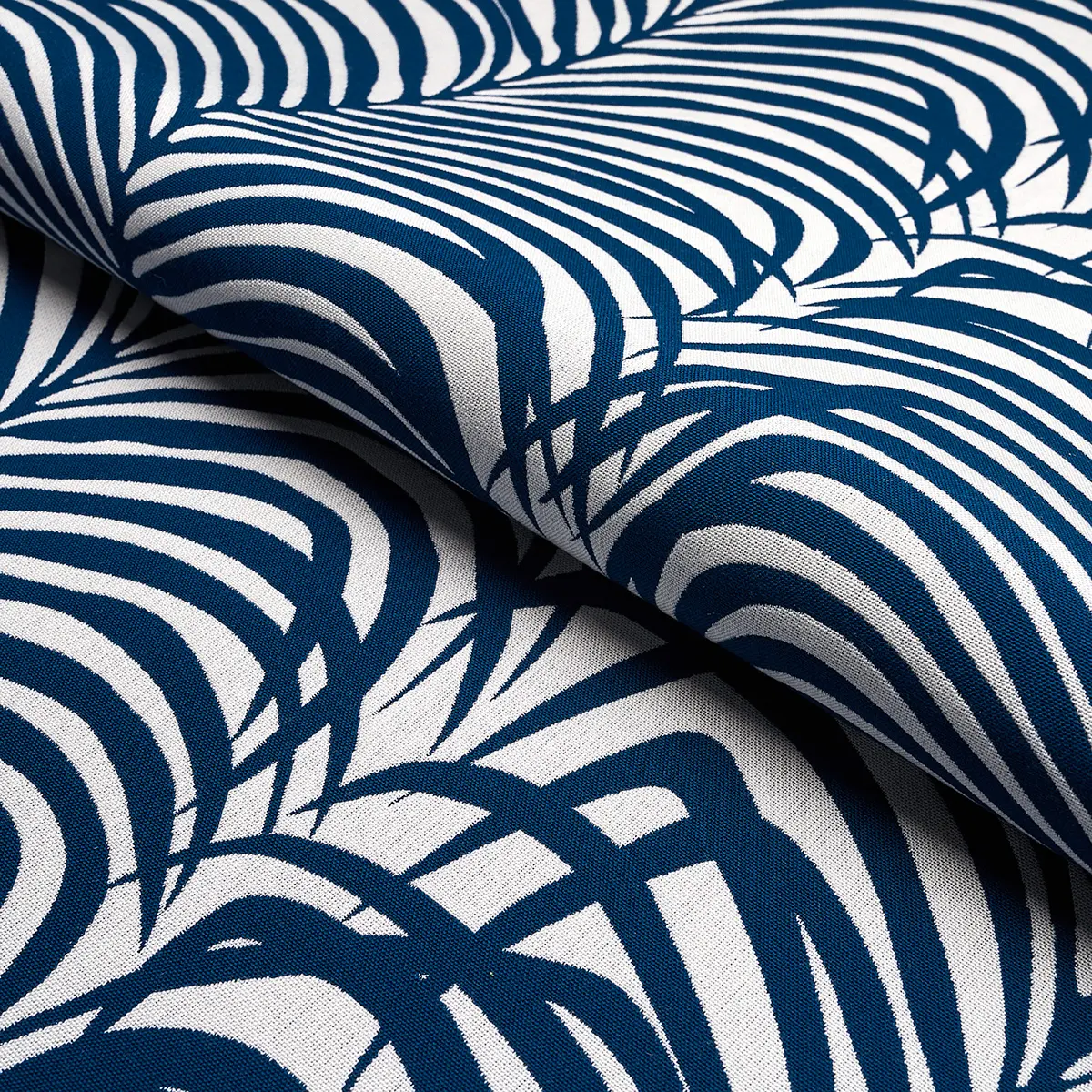 ZEBRA PALM INDOOR/OUTDOOR_ NAVY
