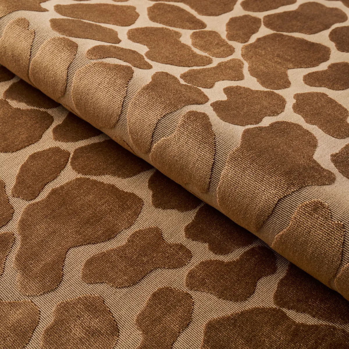GIRAFFE VELVET_ SAFARI