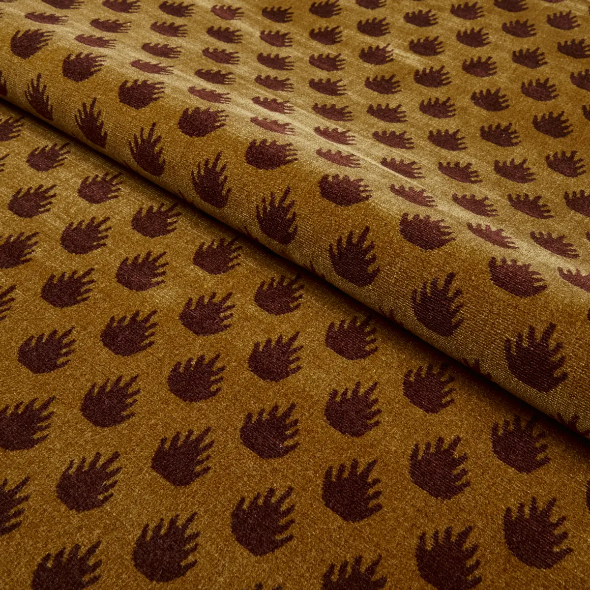 CORONATION VELVET_ BRONZE