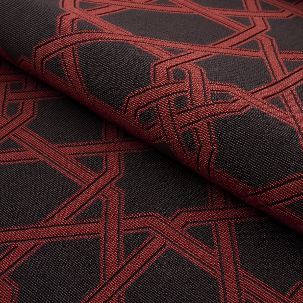LE MAROC ÉPINGLÉ_ BLACK AND RED