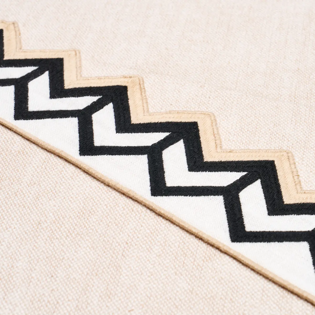 SPARREN EMBROIDERED TAPE_ BLACK