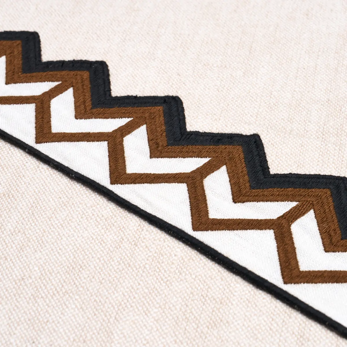 SPARREN EMBROIDERED TAPE_ BROWN