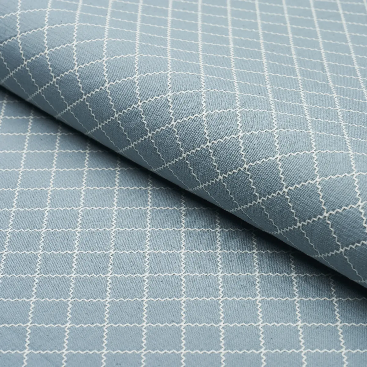 MAGGIE LATTICE_ CHINA BLUE