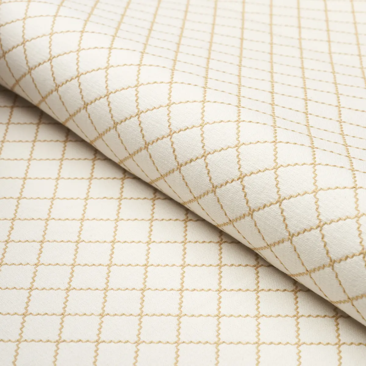 MAGGIE LATTICE_ NEUTRAL