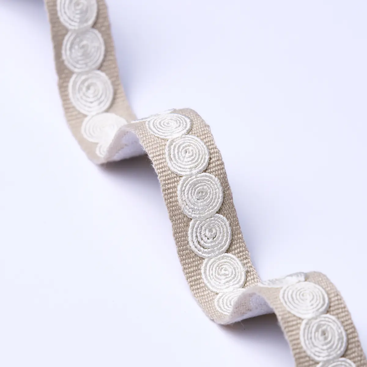 CASTILLE TAPE NARROW_ NEUTRAL