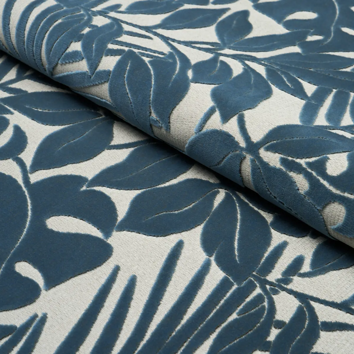MIRAMAR INDOOR/OUTDOOR VELVET_ CADET