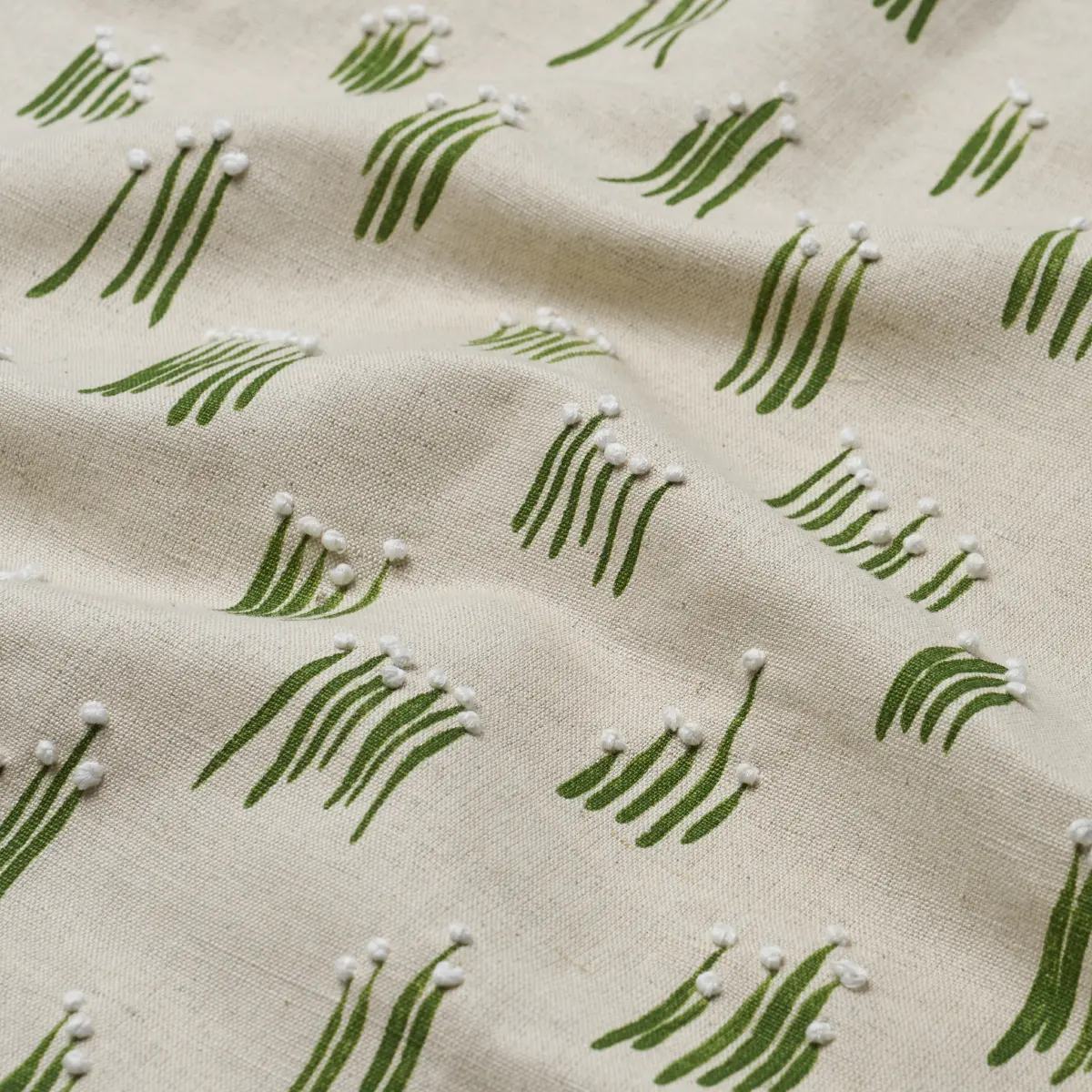 MEADOW BUTTON HAND EMBROIDERY_ NEUTRAL