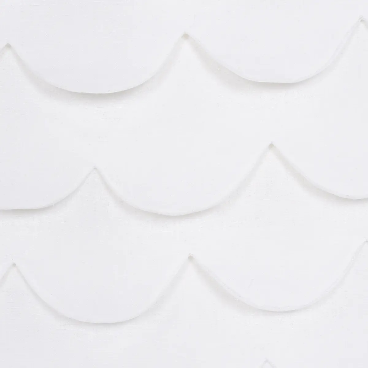PREP SCHOOL HAND PIECED SCALLOP_ WHITE