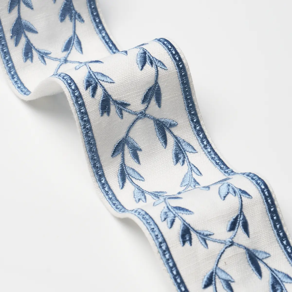 MAISON VINE_ PORCELAIN