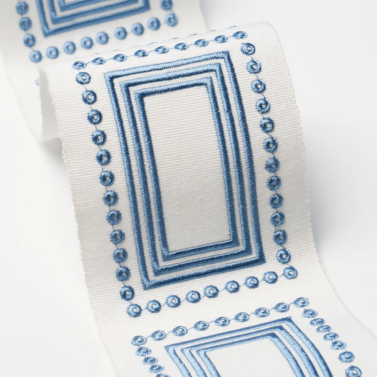 PORTE PARISIEN_ PORCELAIN