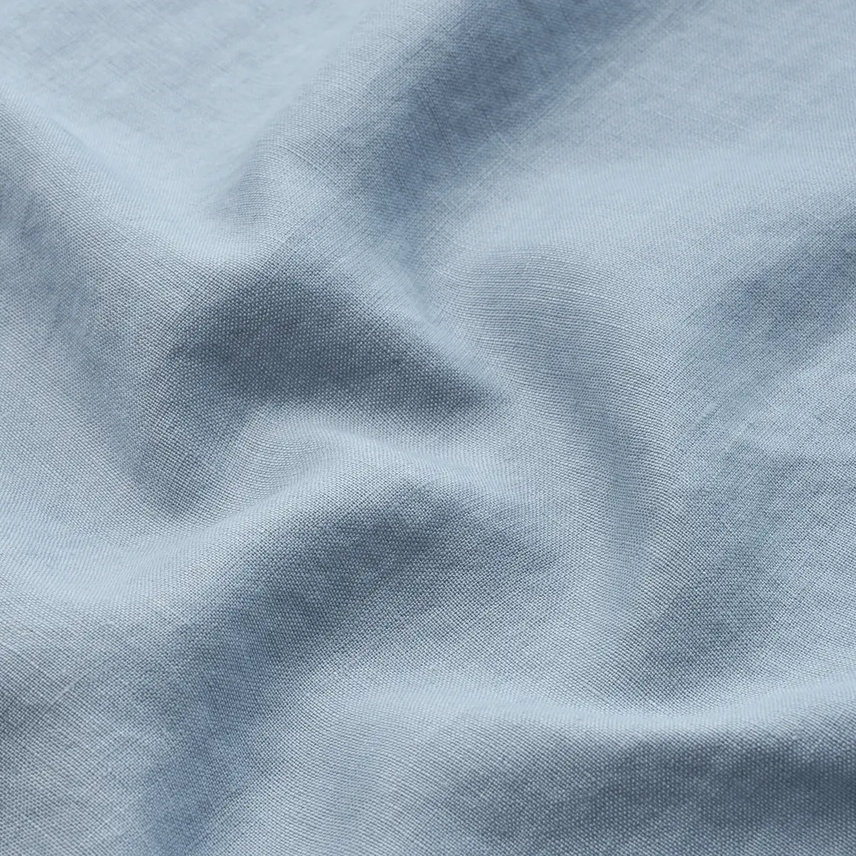 LESLIE STONEWASHED SHEER_ CHAMBRAY