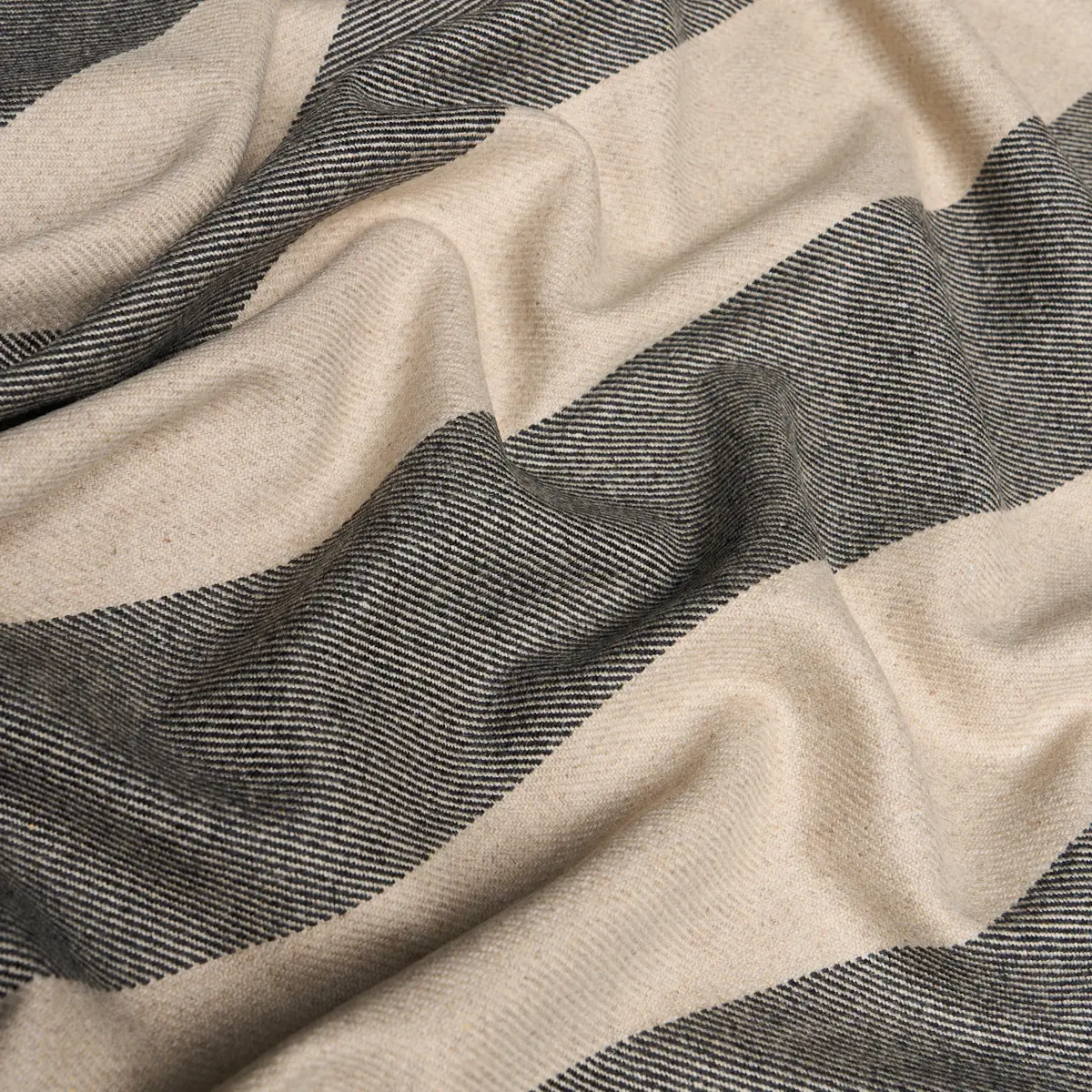 HEMLOCK STRIPE_ GRAPHITE